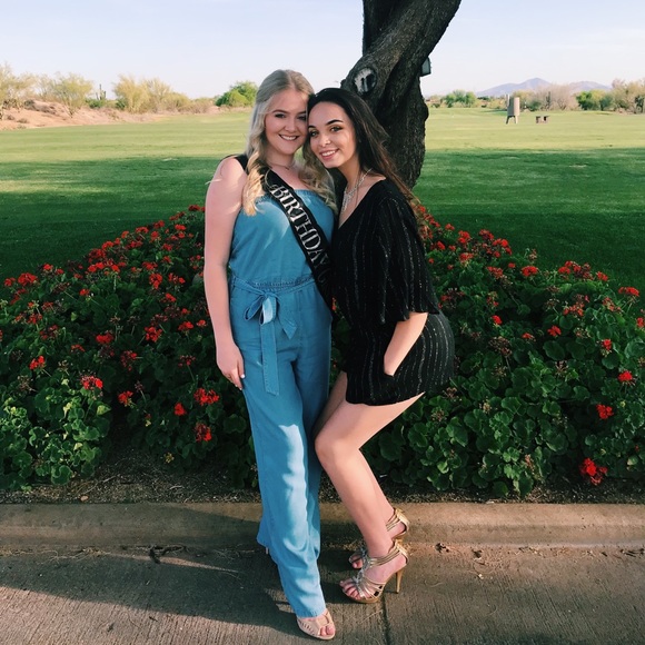 Meet your Posher, Olivia - Picture 4 of 5